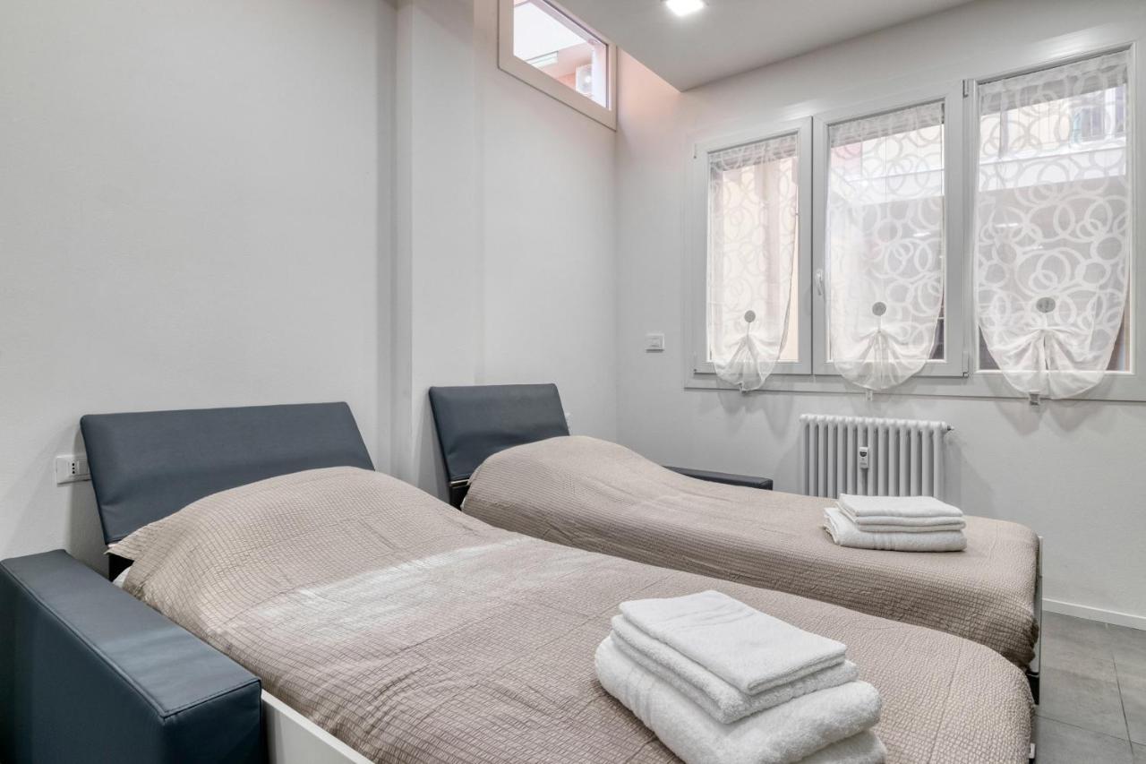 Guest House Ugo Lenzi Bologne Extérieur photo